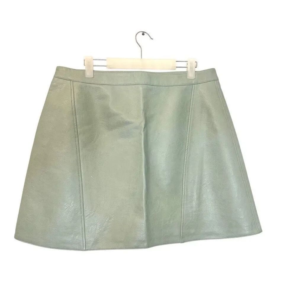 Zara Vegan Leather Side Zip Flat Front A-Line Mini Skirt Pistachio Green Size XL